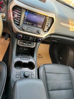 جي ام سي اكاديا